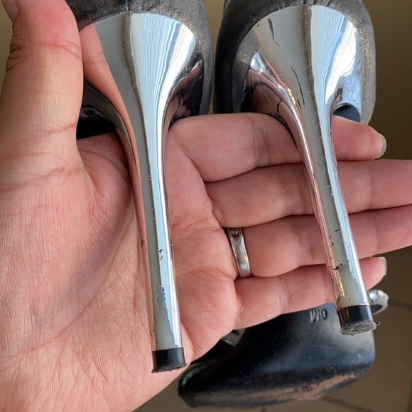 GUESS| GW HILONAS pewter fabric sandals✴️ - Picture 6 of 7